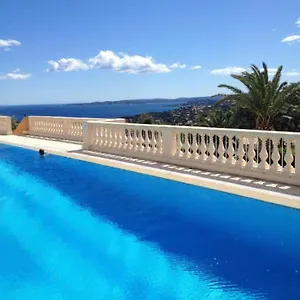  Appartement Aux Issambres, Idéal Pour Profiter Du Golf De St Tropez